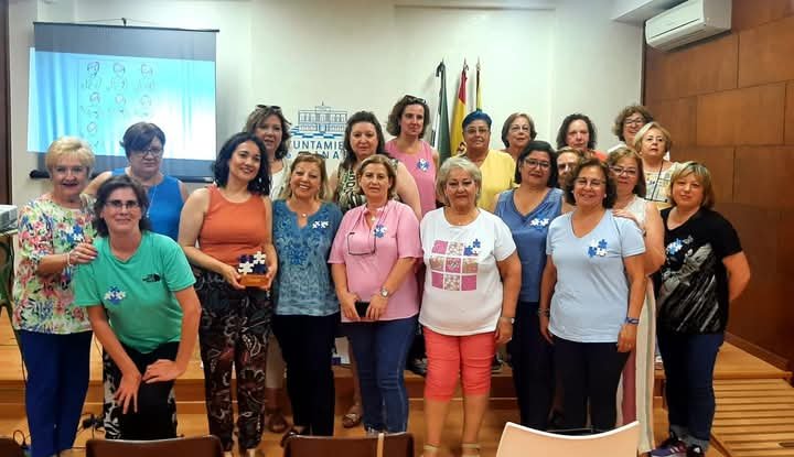 Actividades Charla sobre detección precoz del cáncer de mama